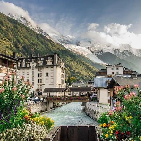 Vue Brevent Sublime En Centre Ville Avec Parking Prive Chamonix Exterior foto