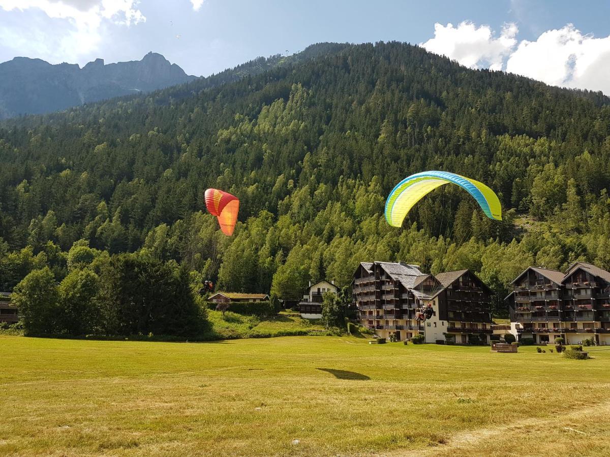Vue Brevent Sublime En Centre Ville Avec Parking Prive Chamonix Exterior foto