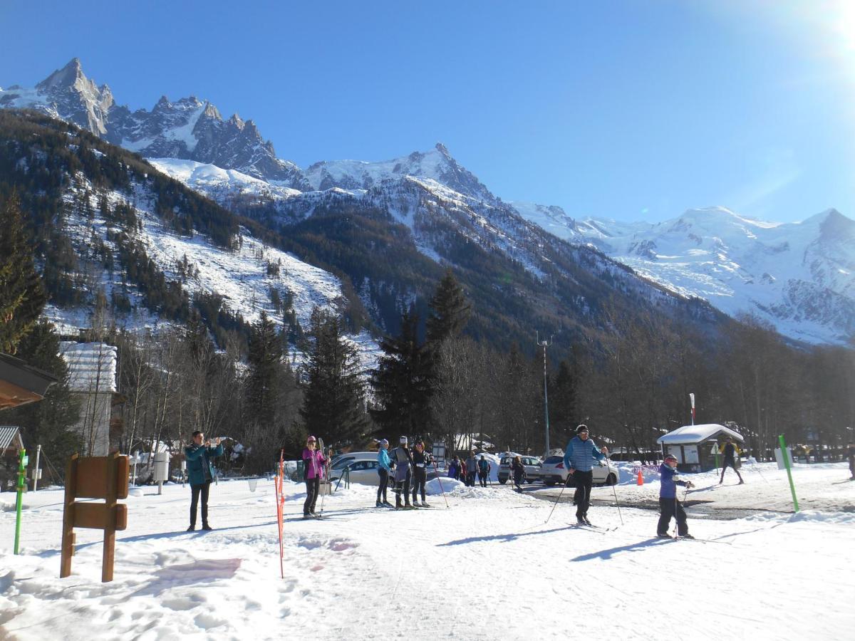 Vue Brevent Sublime En Centre Ville Avec Parking Prive Chamonix Exterior foto
