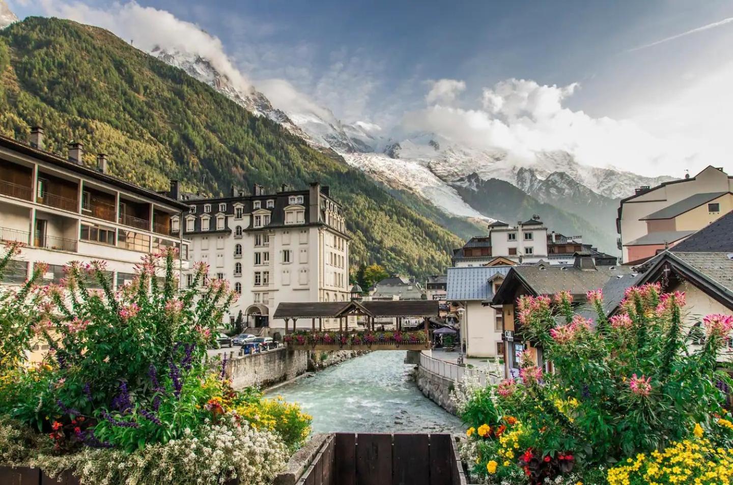 Vue Brevent Sublime En Centre Ville Avec Parking Prive Chamonix Exterior foto