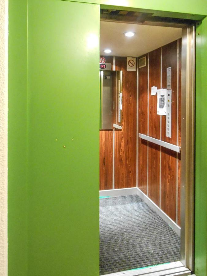 Vue Brevent Sublime En Centre Ville Avec Parking Prive Chamonix Exterior foto